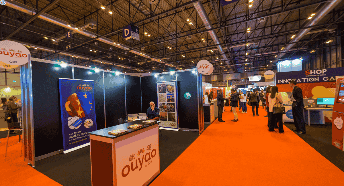 Expo Stand Design and people Visiting in the store